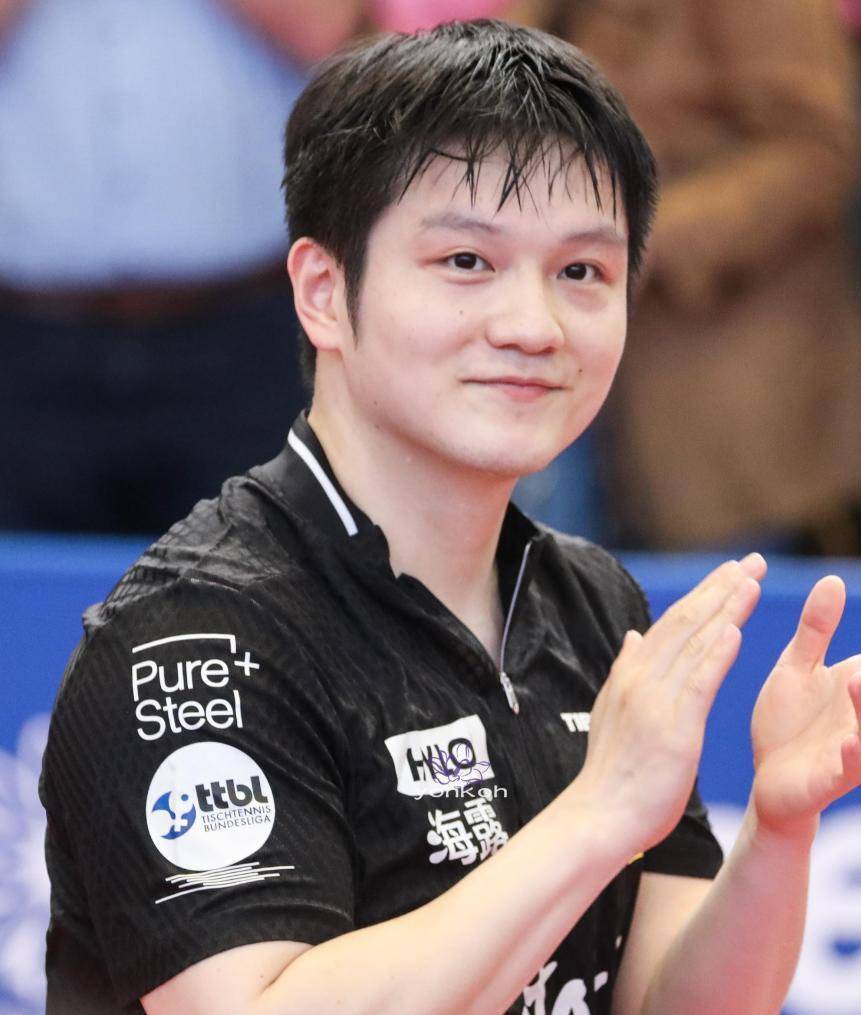 樊振东加盟德甲刚半年，央媒言辞犀利，句句戳中老年球迷心坎